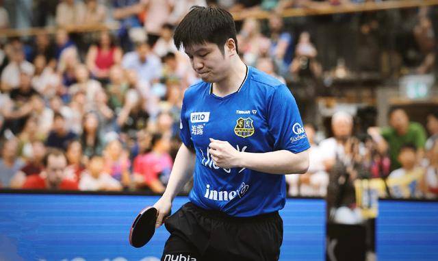 将詹姆斯与 将詹姆斯与