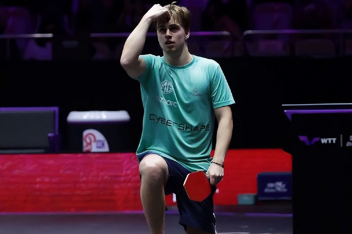 借出色的临 借出色的临