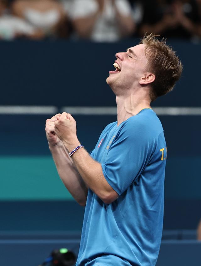 夏窗同样动 夏窗同样动